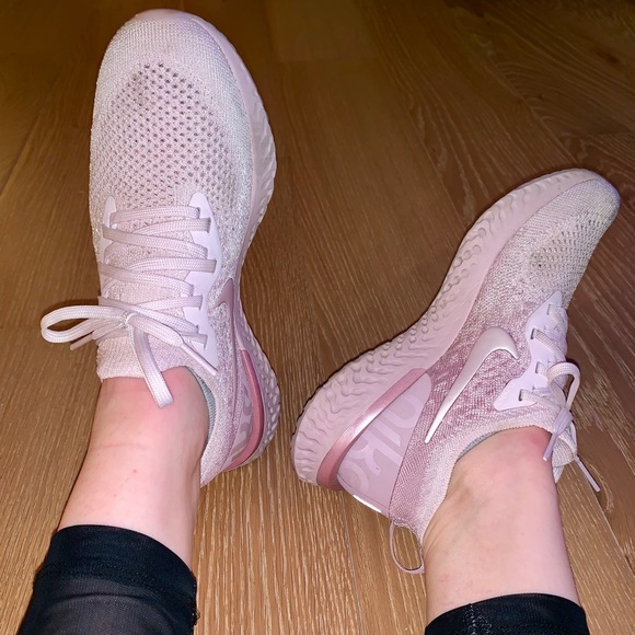 women's nike epic react flyknit pearl pink